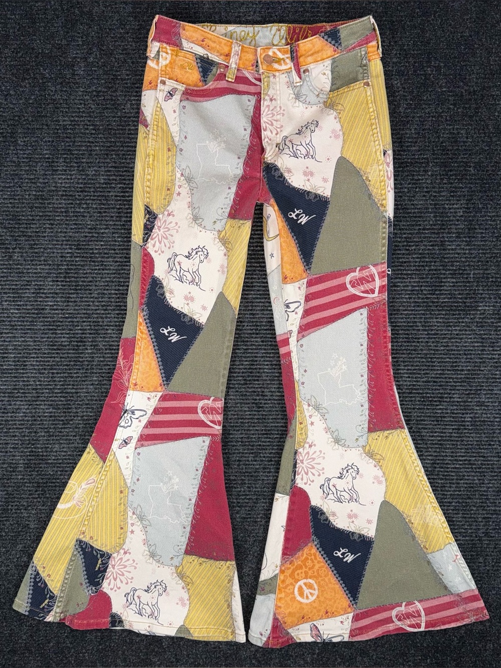 RARE Wrangler x Lainey Wilson Patchwork Sundown Flare Jeans Bell Bottoms 27x32